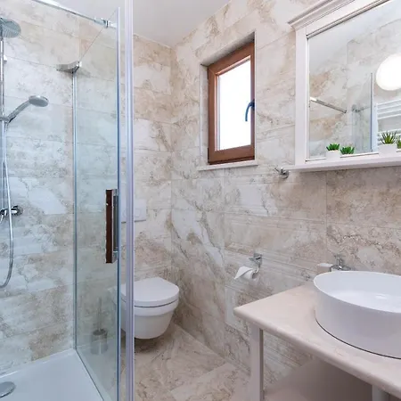 Aria Villa *