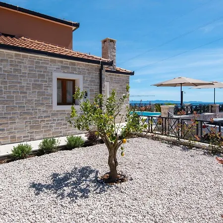 Villa Aria *