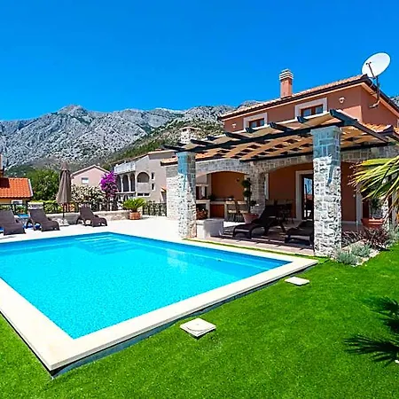 Aria Villa