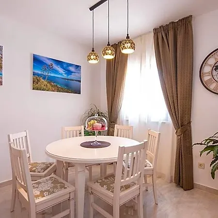 Aria Villa