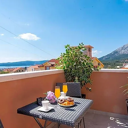 Villa Aria