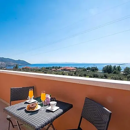 Villa Aria