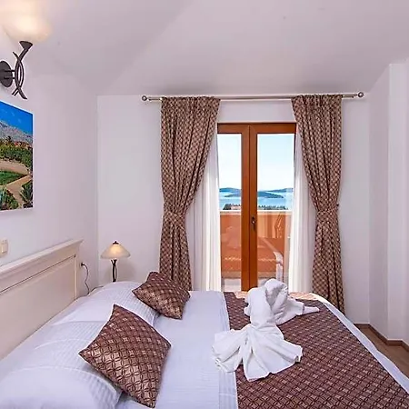 Aria Villa *