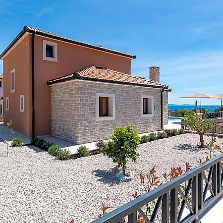Villa Aria
