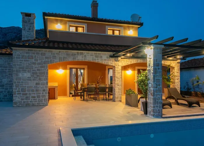 Aria Villa *